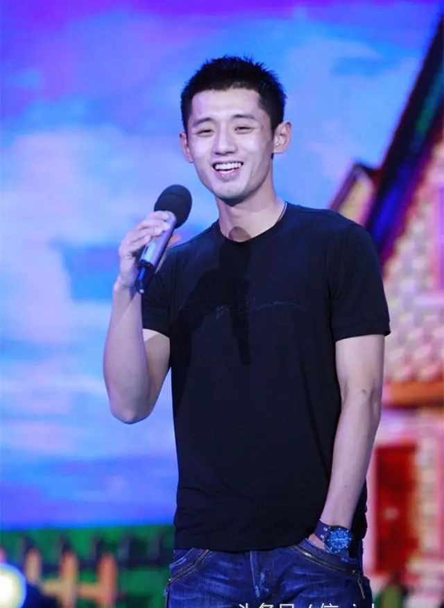 张继科景甜腕表,景甜卡地亚手表