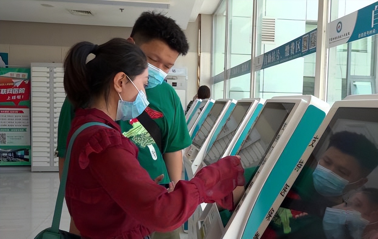 靠当“日租女友”，我月入过万，表面光鲜，其实背后“规则”很深