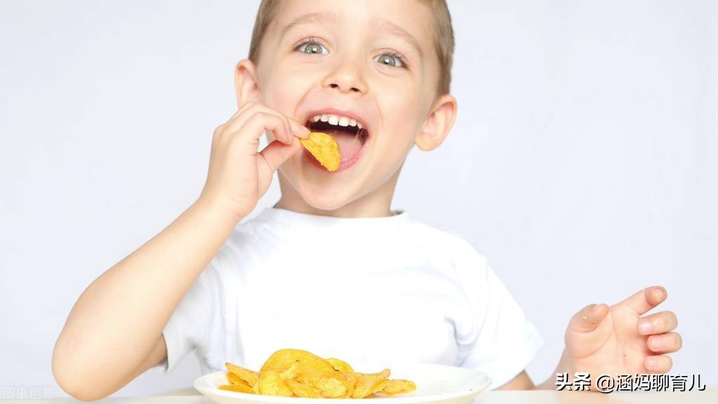 宝宝不小心咬破了干燥剂会怎么样,宝宝不小心咬破了干燥剂