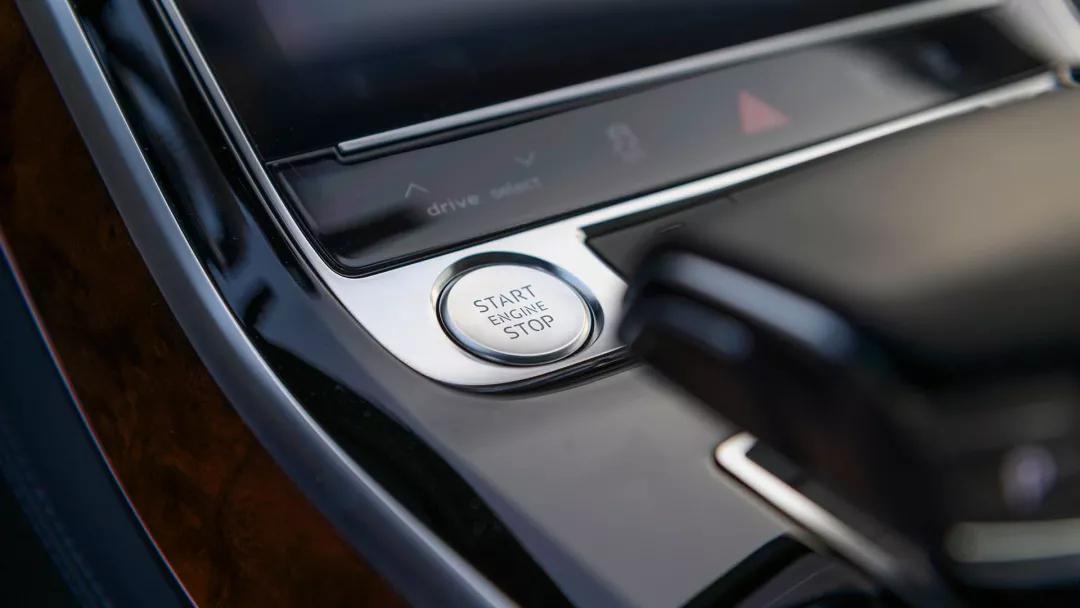 二手奥迪黑a8l,二手顶配奥迪a8l