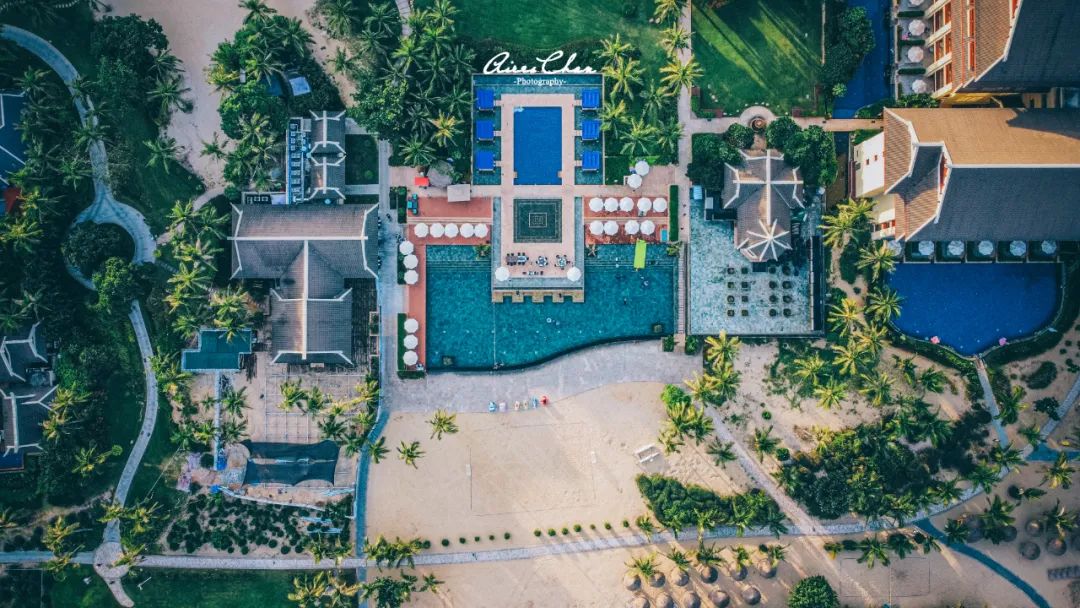 丽思卡尔顿奢华之旅,丽思卡尔顿度假村