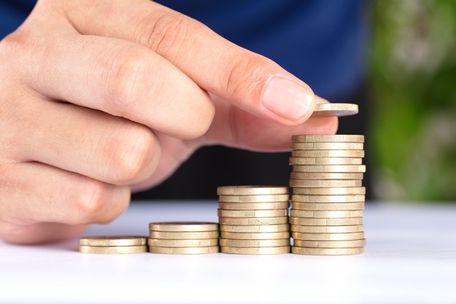 家里有多少钱才合适买车,家里有多少钱才算穷