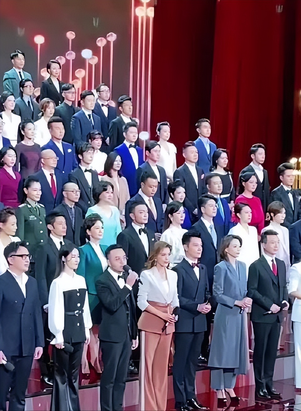 哪些主持人离开央视后比较落魄,离开央视的10名主持人是谁