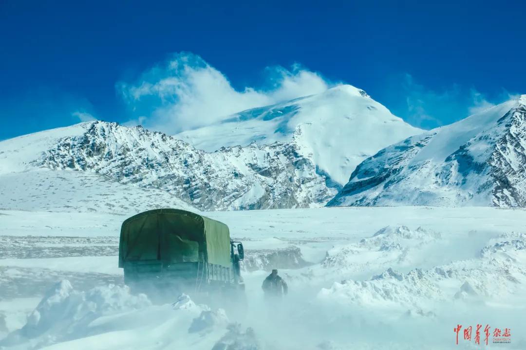 在这里，30岁出头的战士凭借“M型”发际线站在了“鄙视链”上游