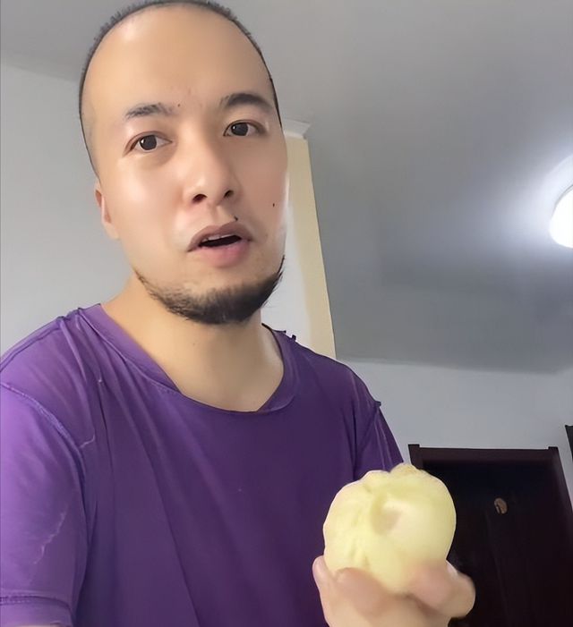 烤面筋老板的创业故事,靠烤面筋年过亿的老板背后的故事