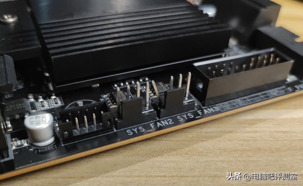 【整个花活】4T移动系统盘！+AMD全家桶装机