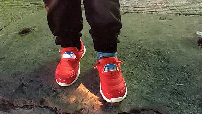 童鞋雌激素超标,央视曝光毒童鞋可能诱发早熟