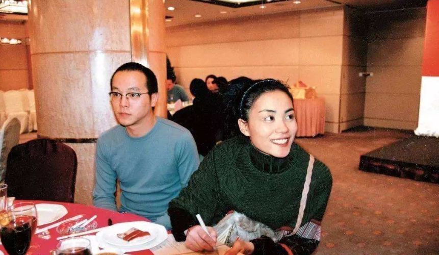 王菲和谢霆锋是相差几岁的姐弟恋,王菲和谢霆锋相差几岁姐弟恋