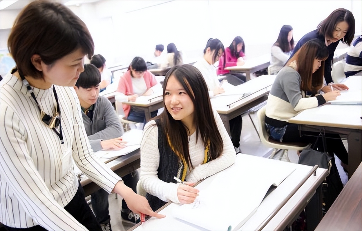 文科热门专业现状及前景,文科类未来10大前景专业