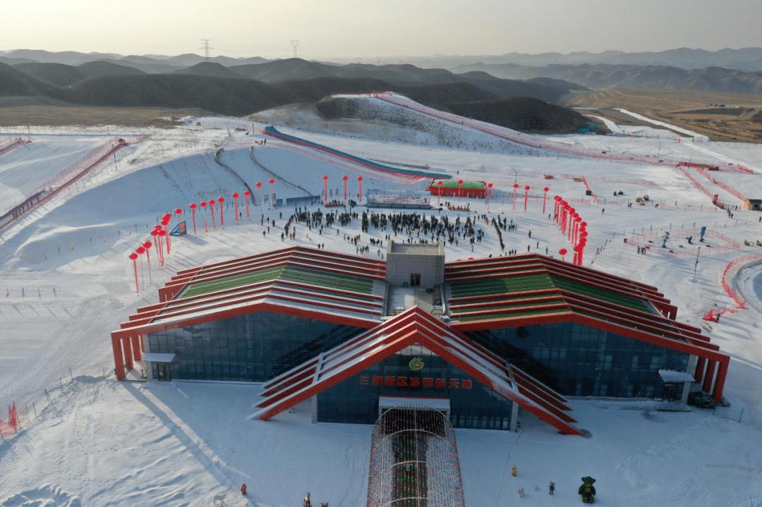 去兰州新区玩,去冰雪大世界还是冰雪新天地