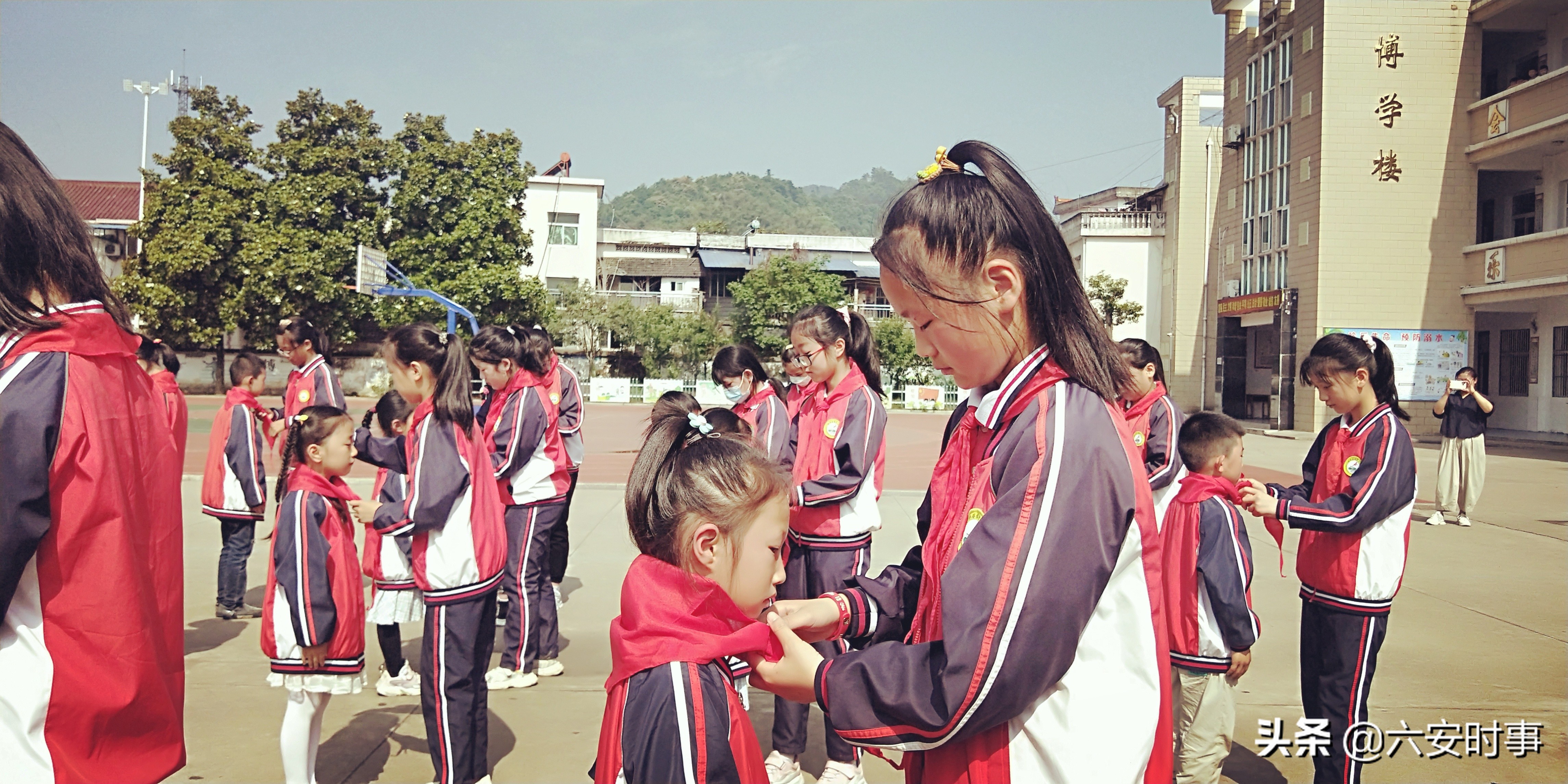 喜迎20大争做少年好队员,喜迎二十大新队员入队仪式主题