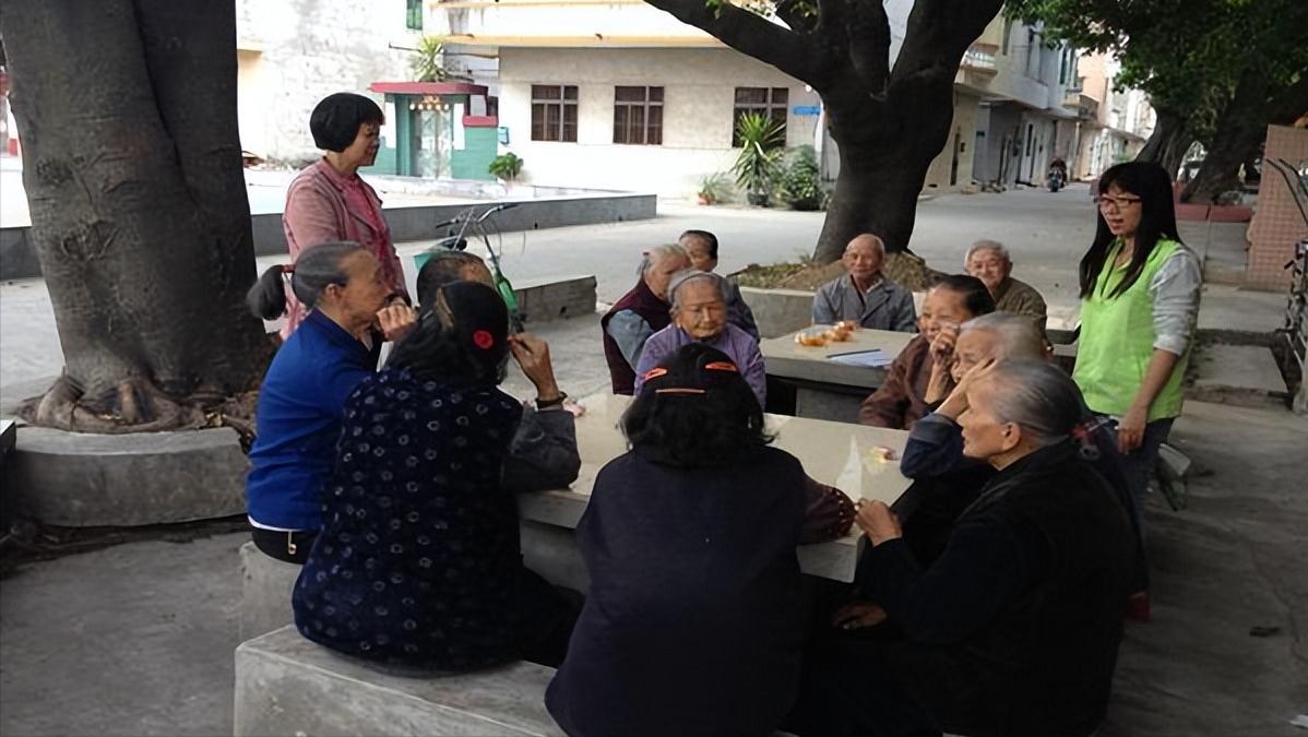 辅酶q10对心脏有什么好处,35岁心脏跳得缓慢吃辅酶q10有用吗