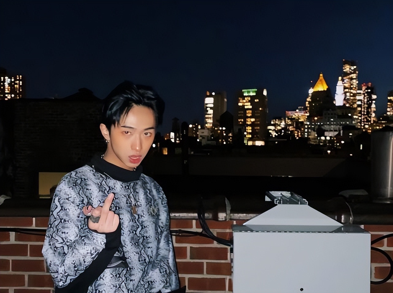 “异类”星二代，顶着父母光环却不务正业，违法被捕、同性结婚