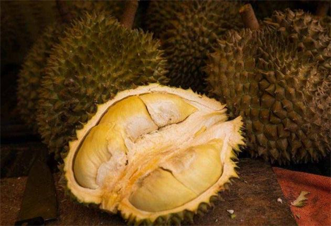 榴莲怎么挑才能挑到最好吃的榴莲,榴莲怎么挑才能挑到好吃的