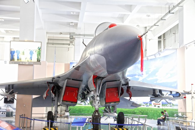 国产的歼10b多用途战斗机,国产歼20战斗机最高时速