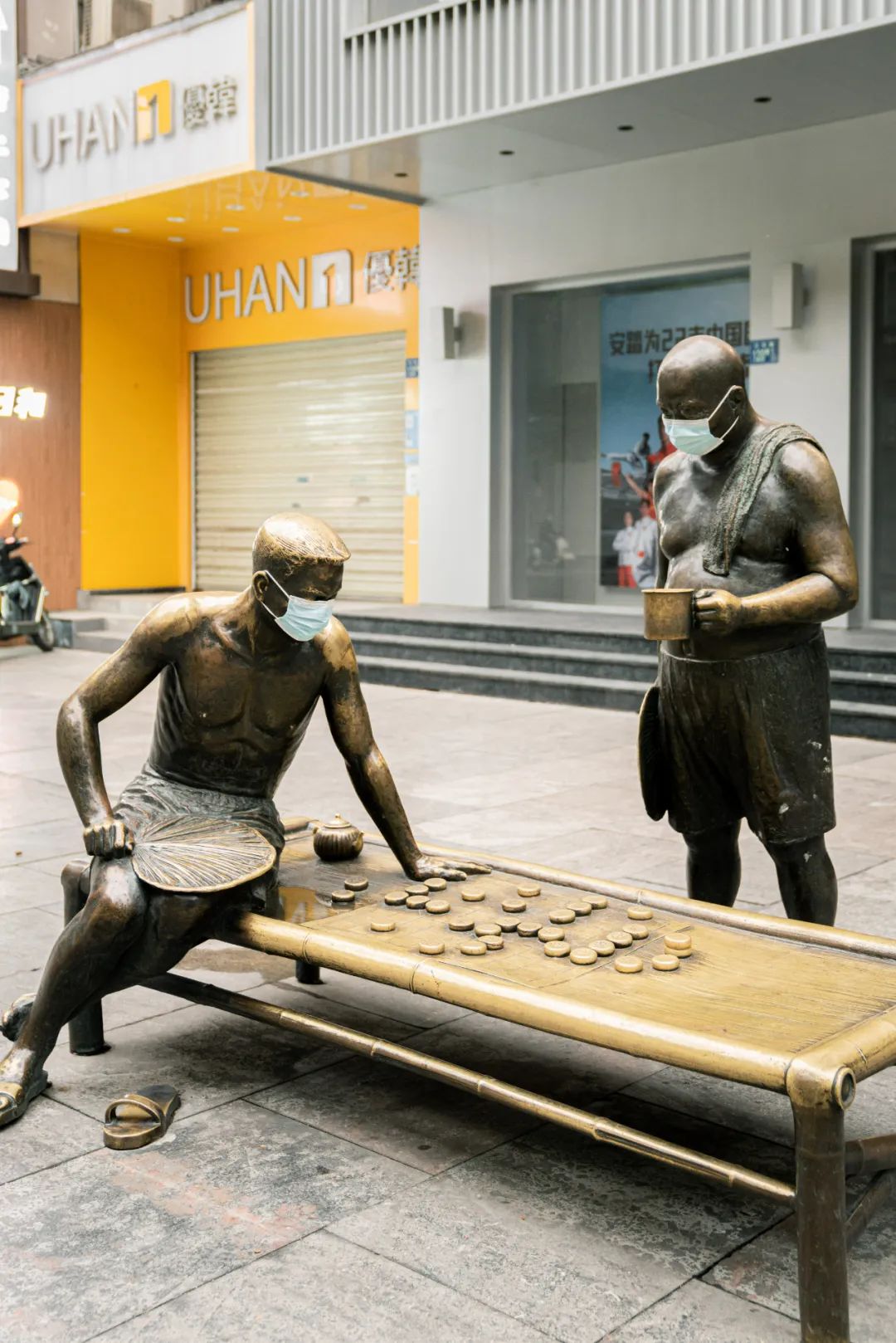 实拍疫情反扑下的武汉美食餐饮店他们怎么样了？