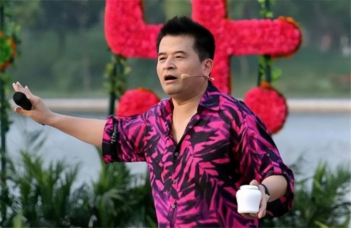 64岁毕福剑定居农村，退圈8年后，他的结局让很多人失望了