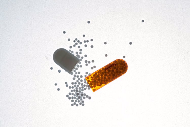 满大街的药店靠什么赚钱,满大街都是药店药店靠什么挣钱