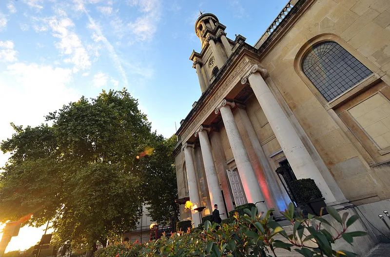 中金人均年薪115万，问题来了，中字头券商对标英国哪些高校？