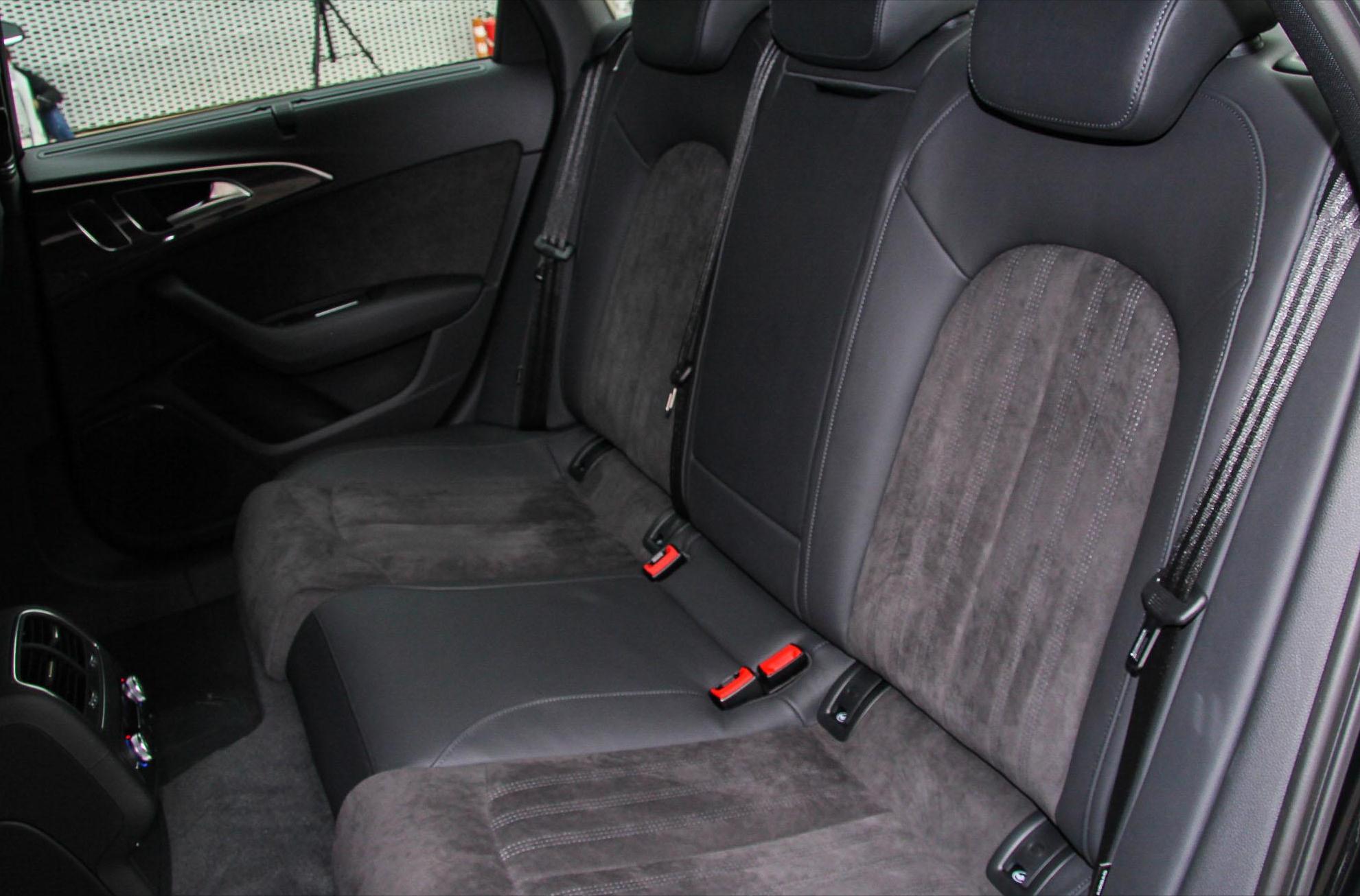 奥迪s6有48v轻混吗,搭载48v轻混的油耗会低点吗