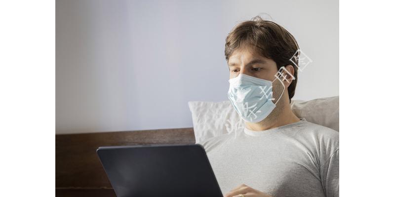 4岁女孩肚子疼被爸爸抱进急救室,12岁女孩肚子疼妈妈带去医院检查