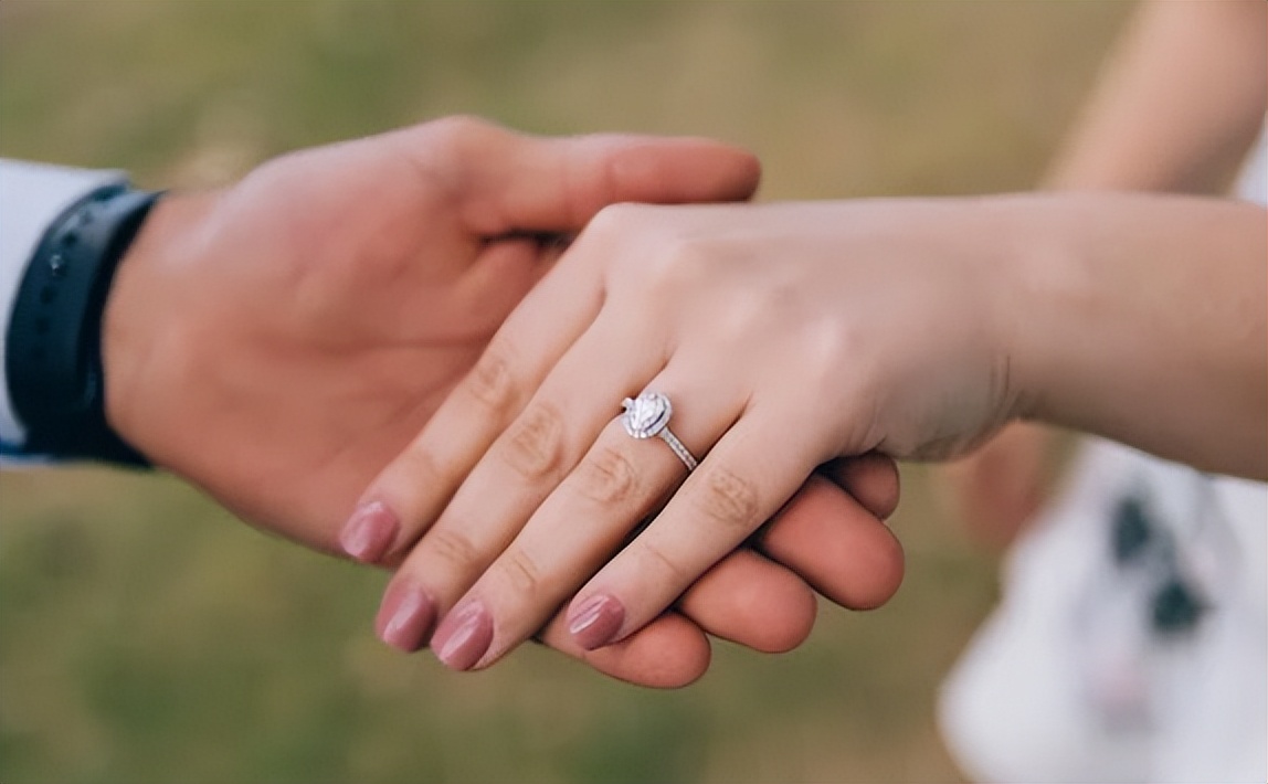 一生只能定制一枚的dr钻戒多少钱,一生只能定制一枚的dr钻戒七夕