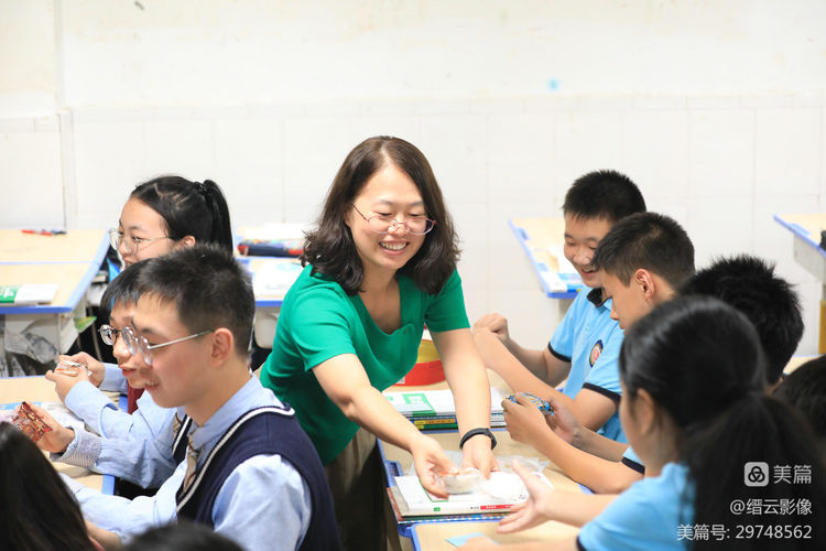 重庆市兼善中学90周年回放,重庆市兼善中学2002