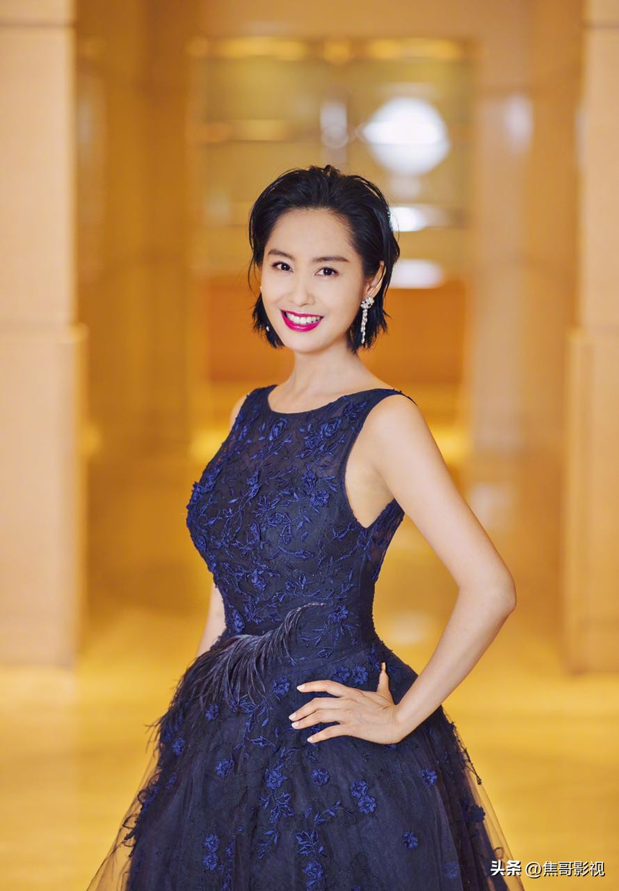 周星驰的电影捧红了哪些女明星,周星驰一部电影就捧红女明星