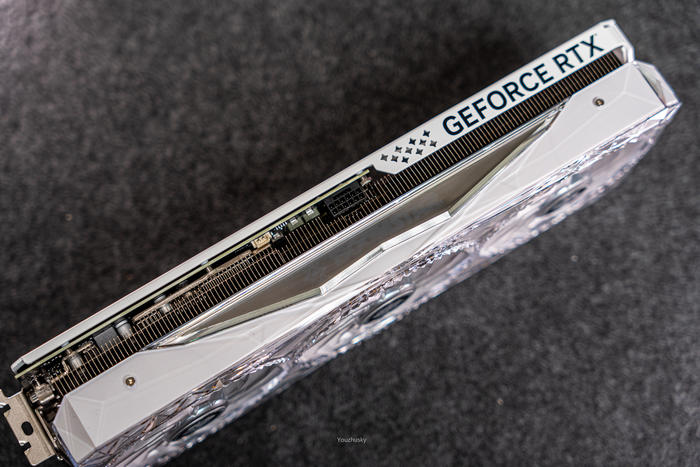 影驰rtx4070星耀显卡,影驰geforcertx30708g旗舰显卡
