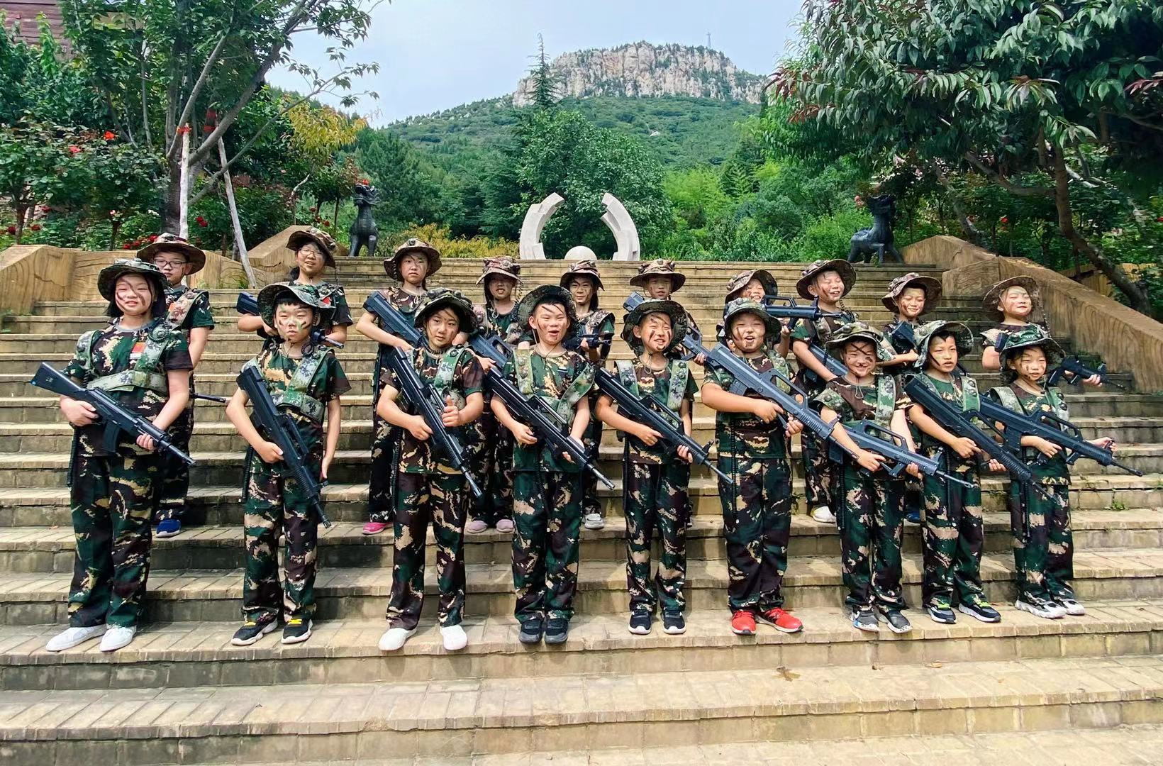 济南红叶谷夏令营篝火晚会,济南十四天夏令营推荐