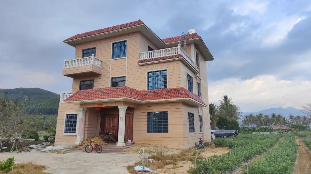 入室抢劫不成，残忍杀害夫妻二人，事后自残，终究是人性的泯灭