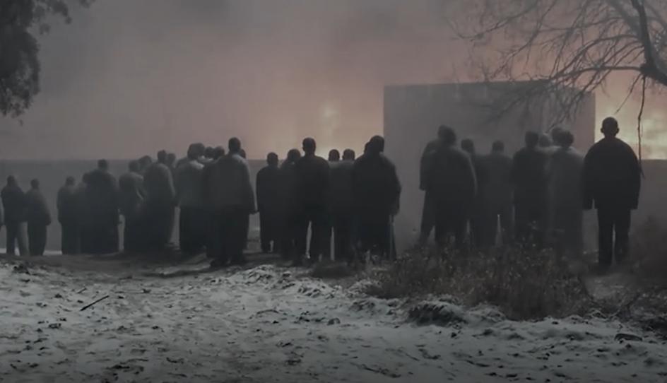 70岁老汉砍死村霸，将手脚筋全部挑掉，老汉：他*辱侮**我儿媳妇！