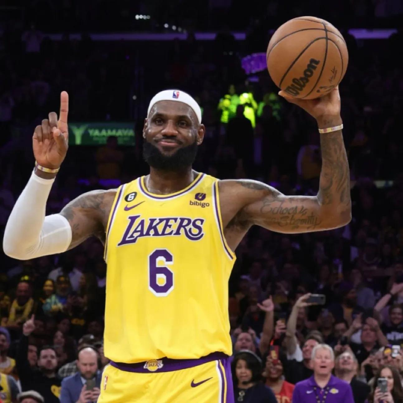 美媒列出2022前50球星,美媒评出30支球队队史第一人