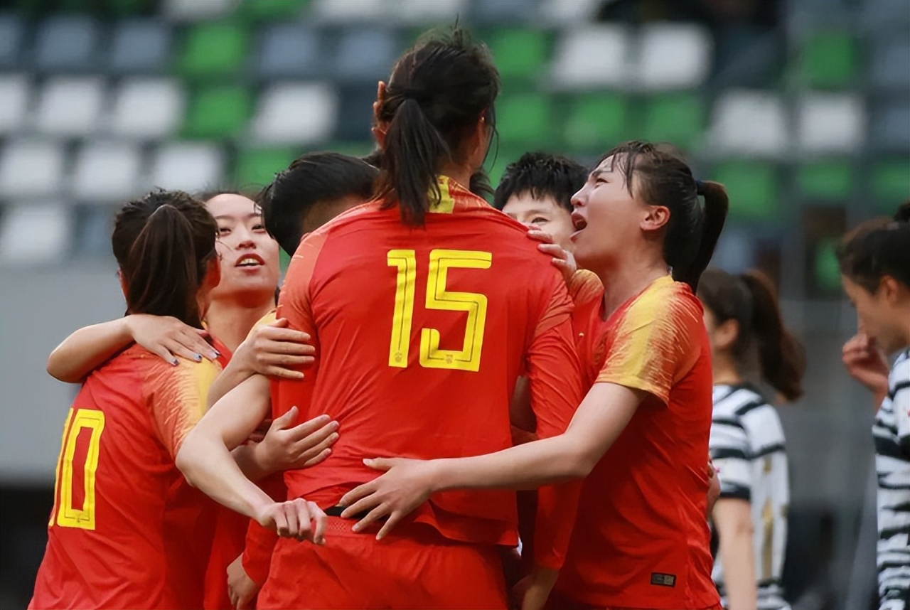 中国男足中国女足薪金,中国男足和中国女足待遇的对比