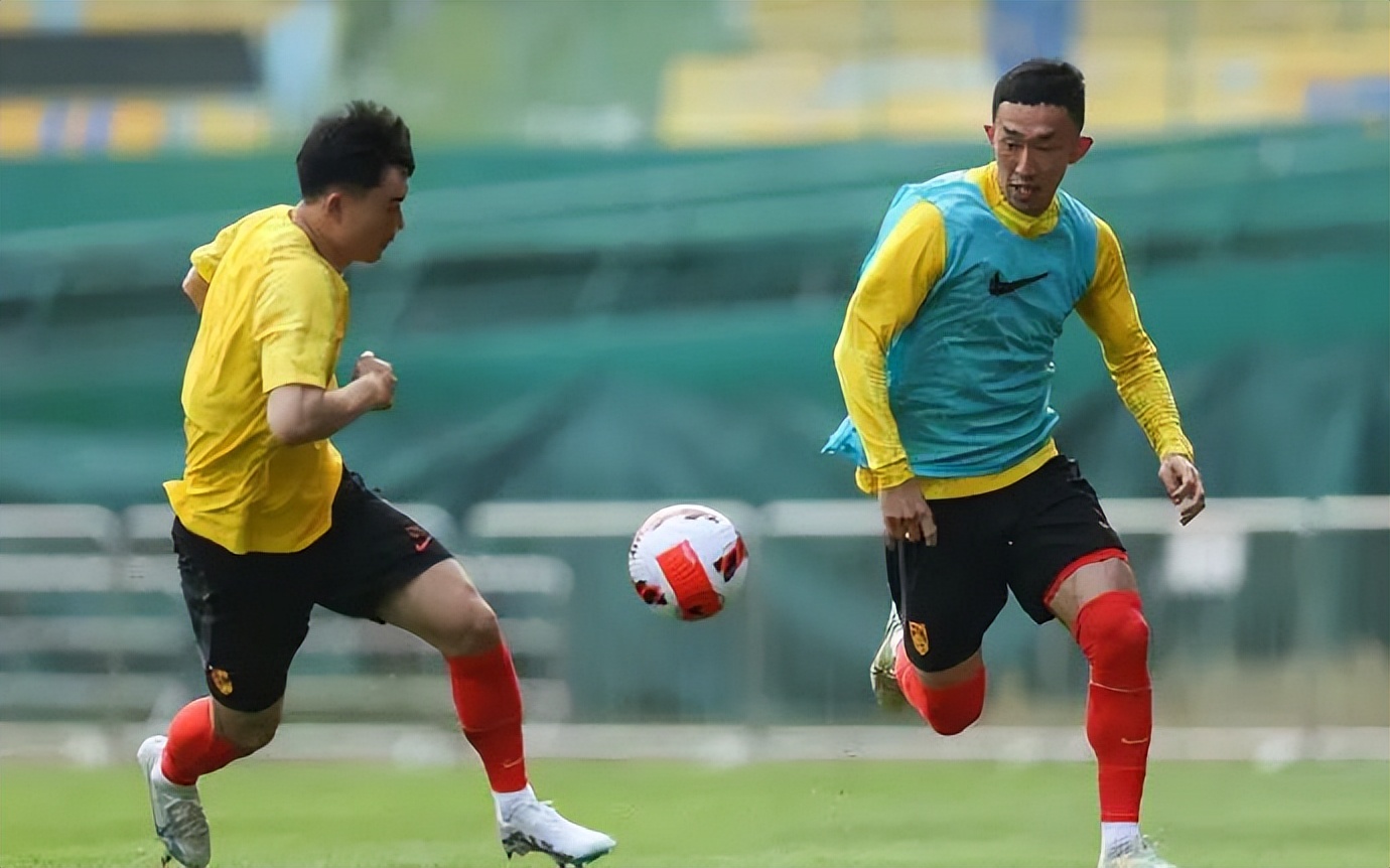 国足扬科维奇最新比赛,国足扬科维奇进攻还是防守