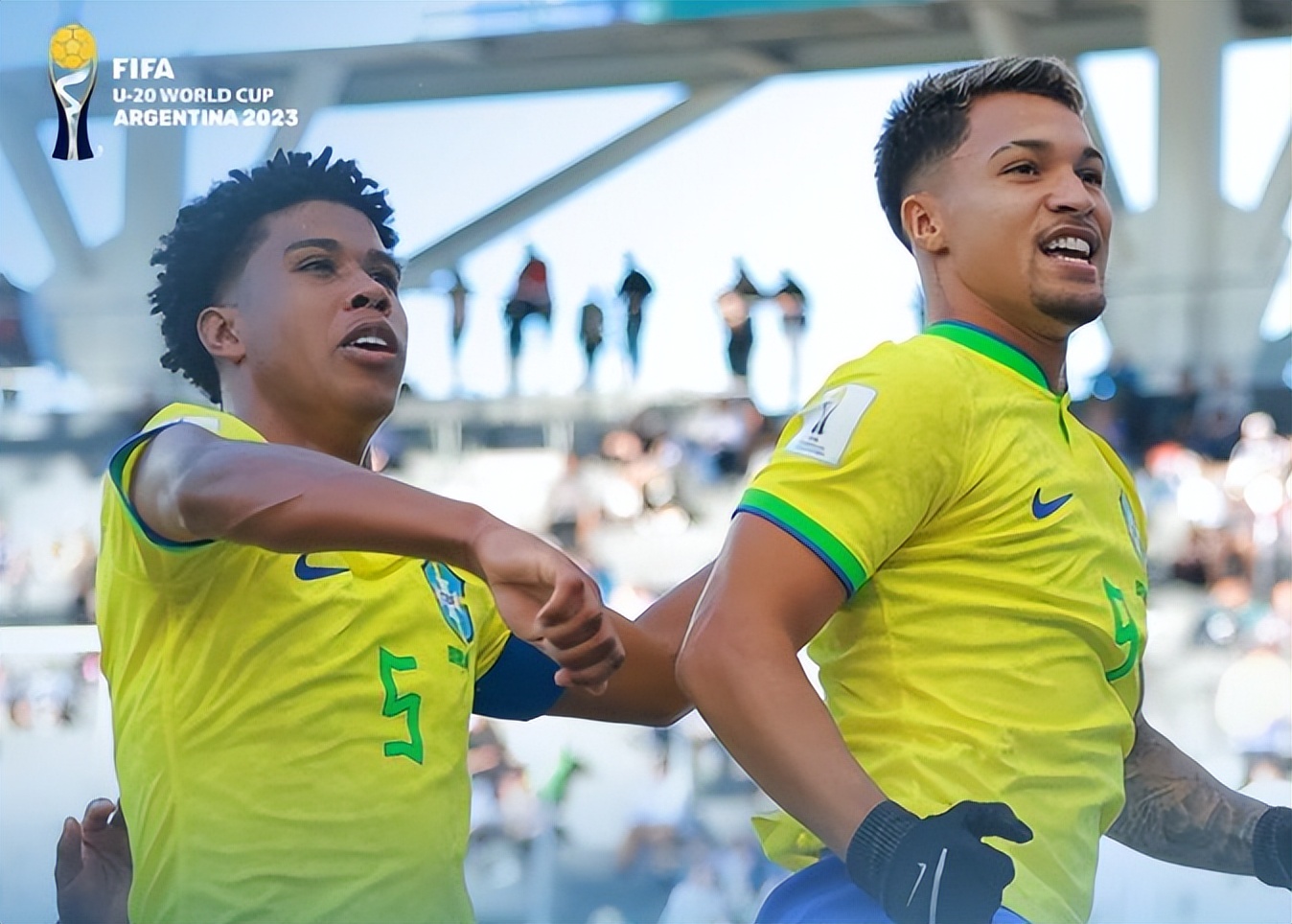 3-2逆转巴西,巴西队两连胜提前出线