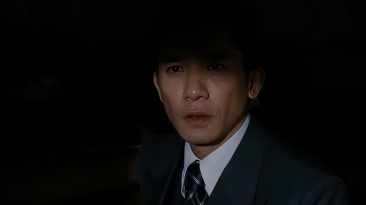 今天才明白《色，戒》最懂成年人的戏，不是在床上