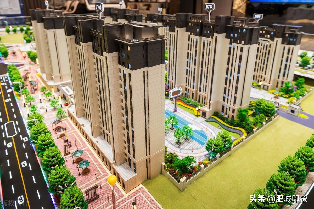 32层的高层一般哪个楼层最贵,32层的买12楼层好还是26楼好