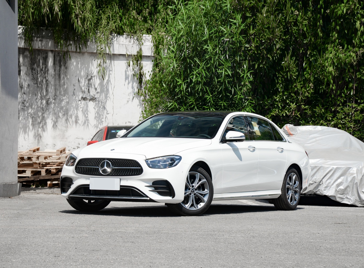 新款奔驰e300l豪华款测评,奔驰e300l是买豪华还是运动豪华