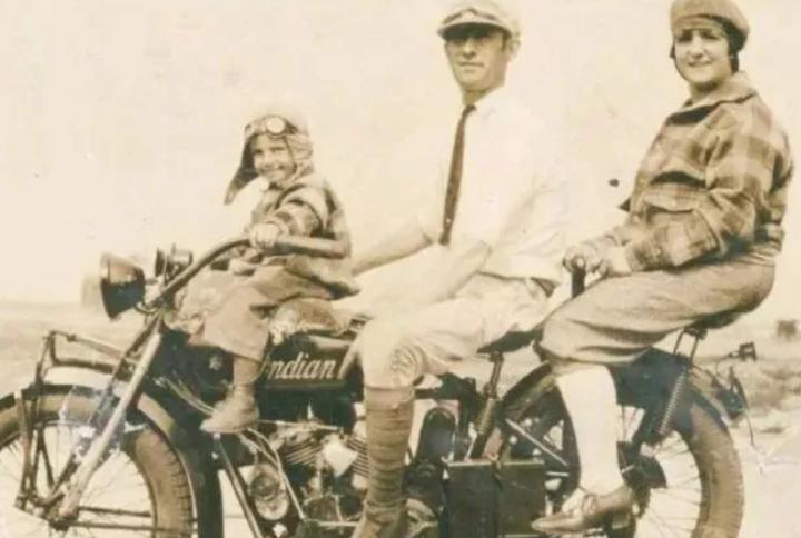 不是阿根廷人，就不配听探戈吗？赵丽蓉老师可不答应