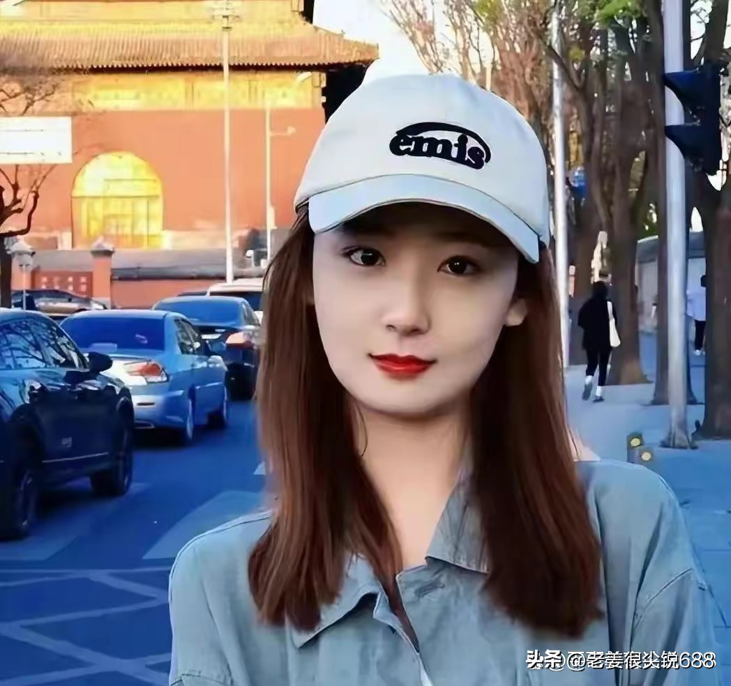 张雪峰一句话遭大学教授怒怼,张雪峰怒怼大学新闻系教授