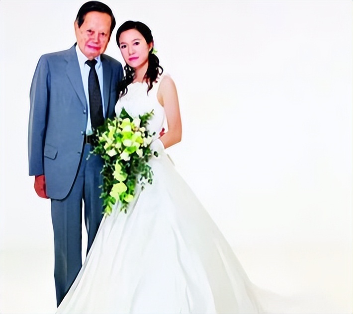 杨振宁百岁之际翁帆披露相处细节,翁帆为何要嫁差54岁的杨振宁