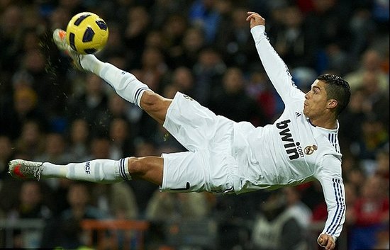 英国名嘴眼中的梅西,足球明星评价c罗和梅西谁更强