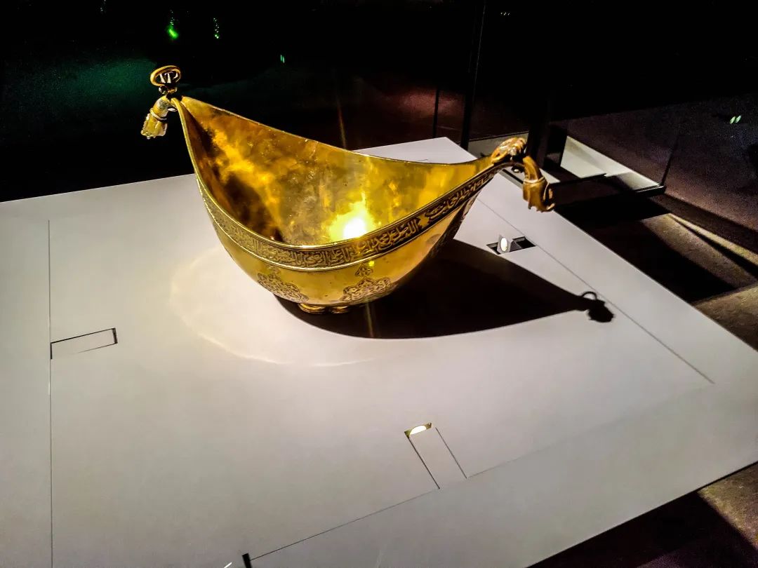 卡塔尔是属于哪个沙漠,卡塔尔沙漠面积有多大