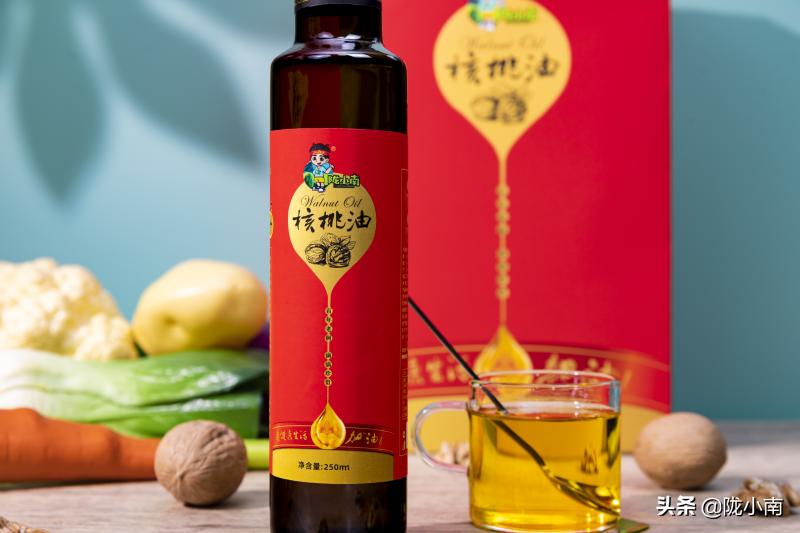 桶装食用油未开封过期后还能吃吗,未开封的食用油过期七年使用妙招