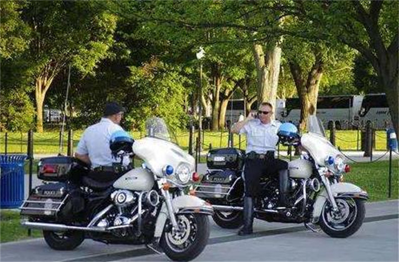 58岁保姆被骗到美国遭虐待,家政之痛