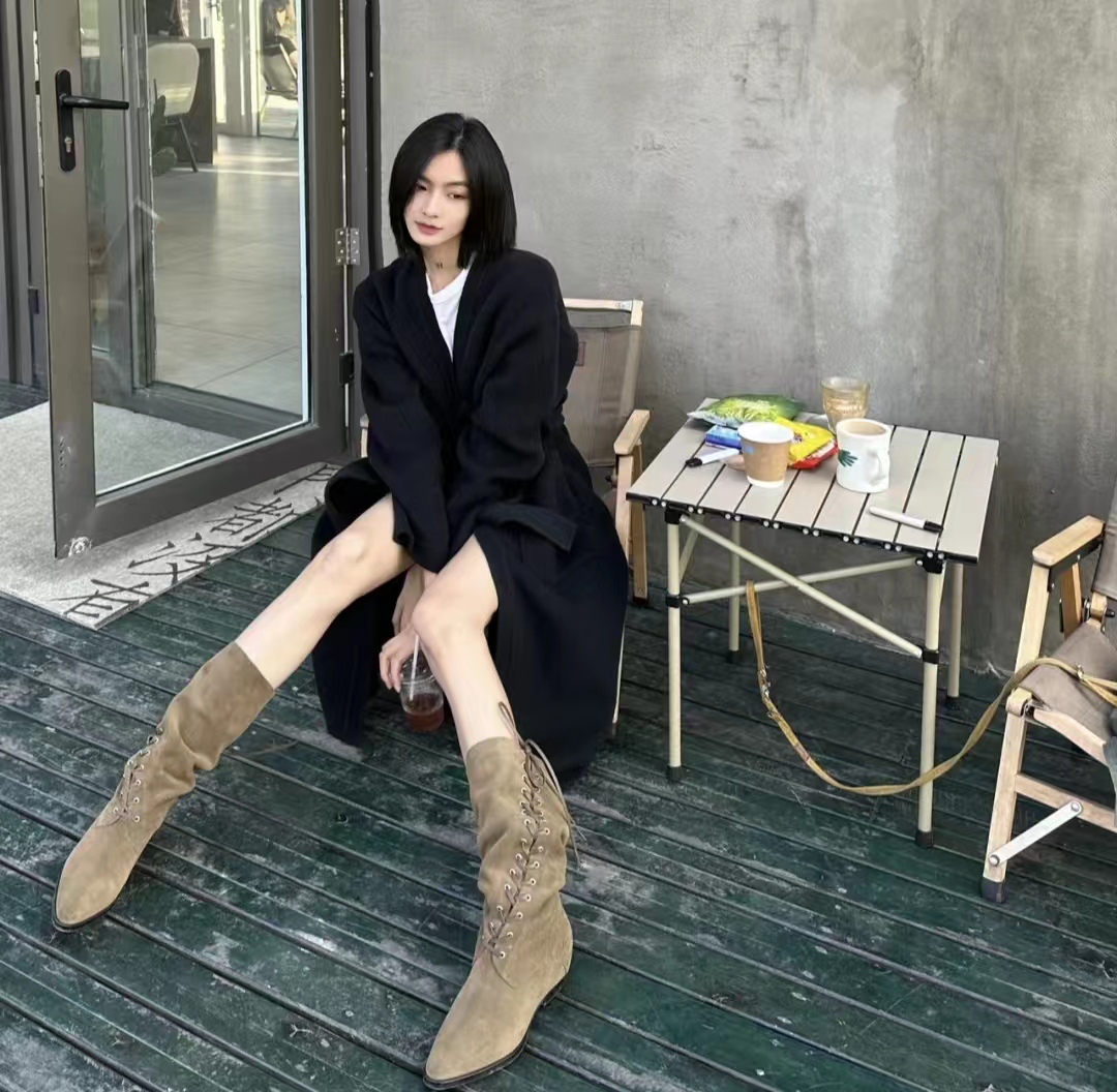 大衣搭长靴知性十足,大衣配阔腿裤让你气场翻倍