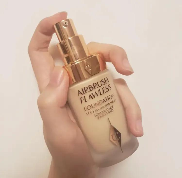 无瑕奶油肌粉底液测评,玫凯妮珂轻盈无瑕粉底液