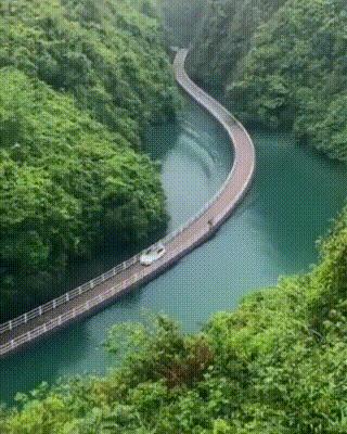 湖北恩施夏季热吗,湖北恩施人间仙境图片