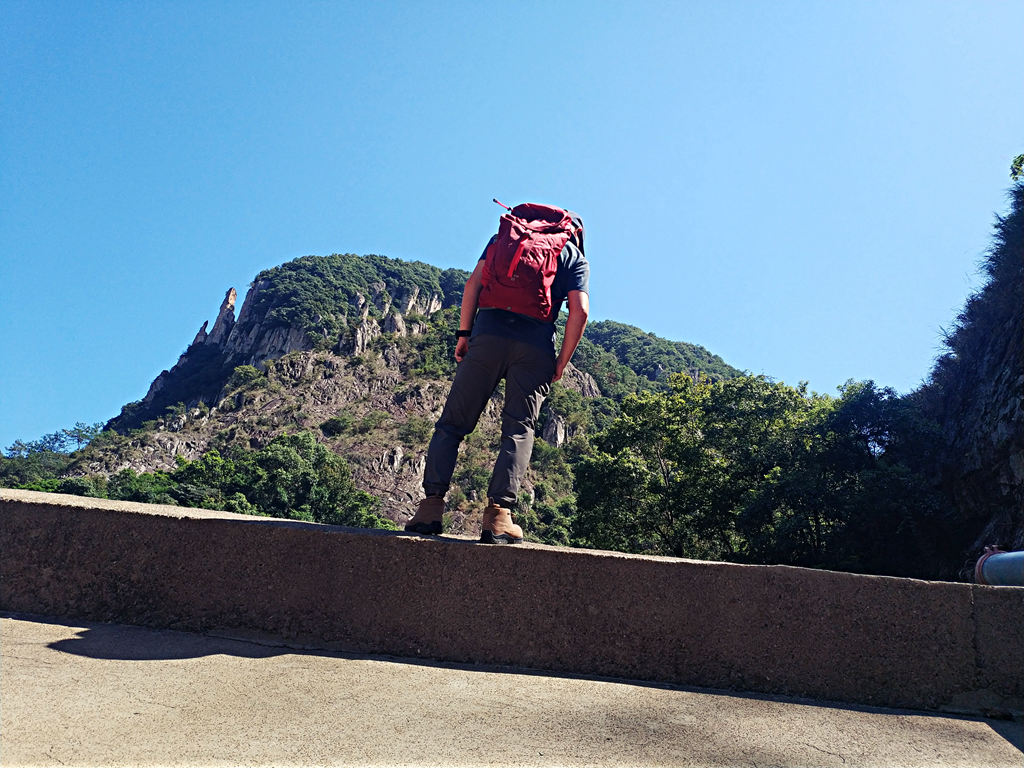 遨游仕l3徒步鞋测评,遨游仕户外鞋m9